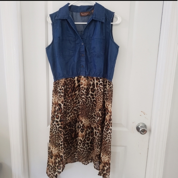 NWT sharkbite dress - Picture 2 of 3